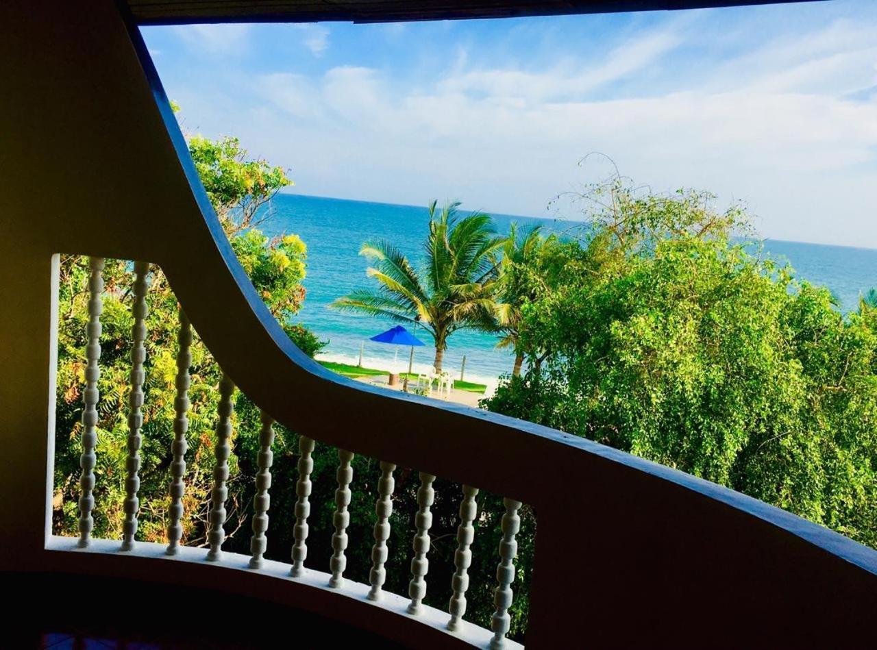 Peacock Beach Hotel Hambantota Extérieur photo